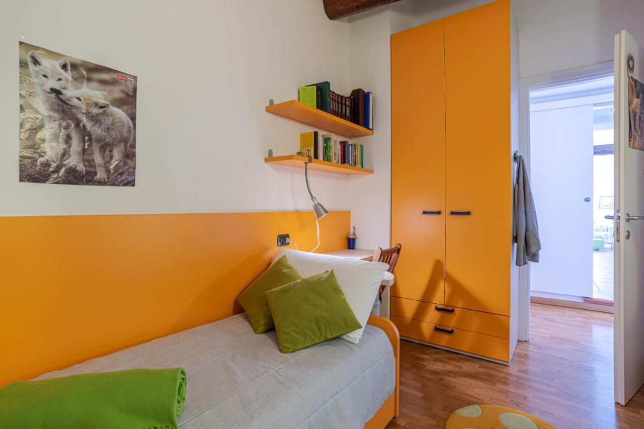 Apt With Terrace And Shared Pool! Lake View! Lägenhet Nesso Exteriör bild